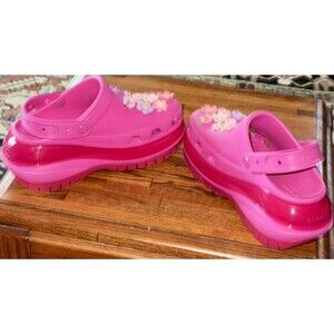Crocs embellished Hot Pink Mega Crush Clogs Platform Heel Excellent Size W 8